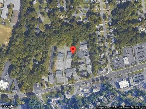 E Main St U:3, Smithtown, NY 11787