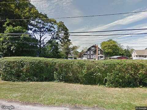 Adirondack Dr, Babylon, NY 11701