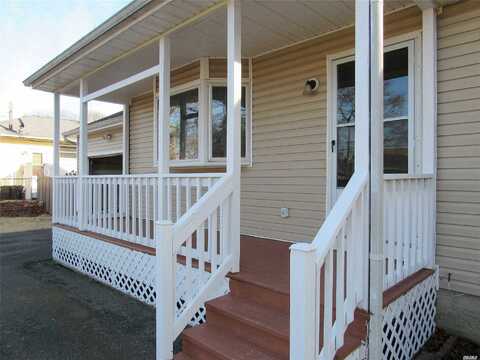 Hurstwood, SHIRLEY, NY 11967