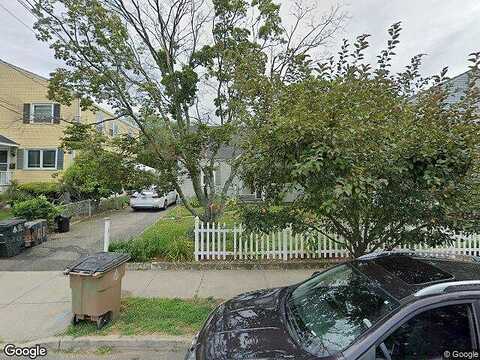 Amelia, STAMFORD, CT 06902