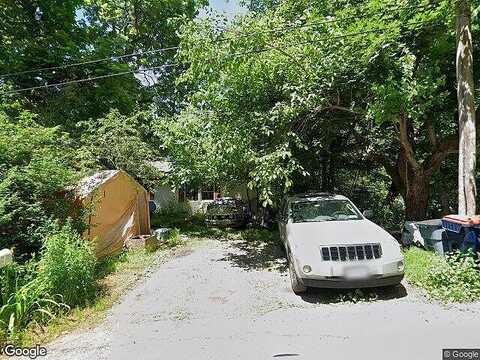 Thompson, STAATSBURG, NY 12580