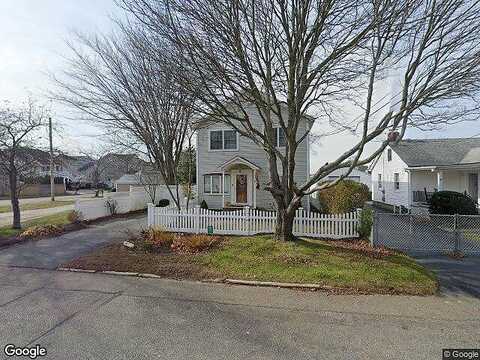 Bay, BABYLON, NY 11702