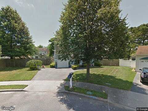 Bridger, CENTRAL ISLIP, NY 11722