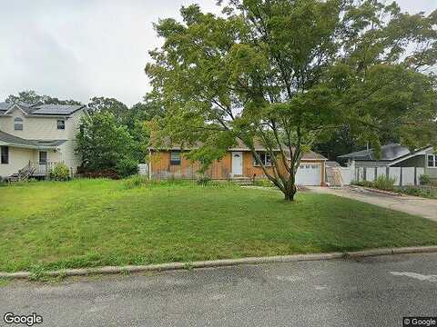 Norman, CENTEREACH, NY 11720