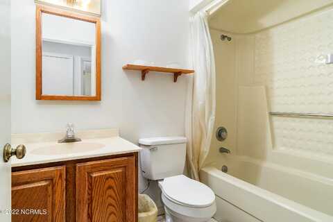 Windward, ORIENTAL, NC 28571