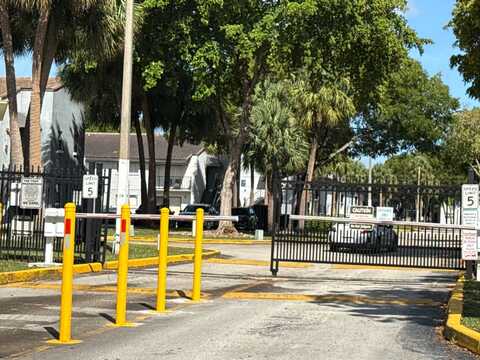 179Th, HIALEAH, FL 33015