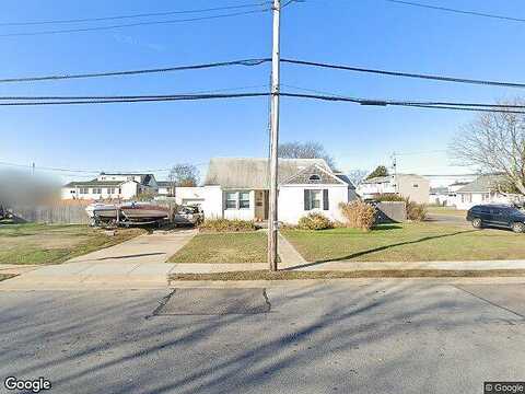 Wellwood, LINDENHURST, NY 11757