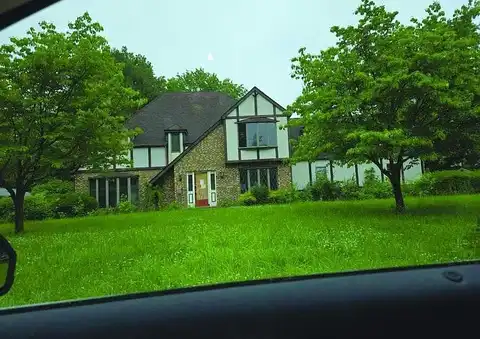 Burtschi, VANDALIA, IL 62471