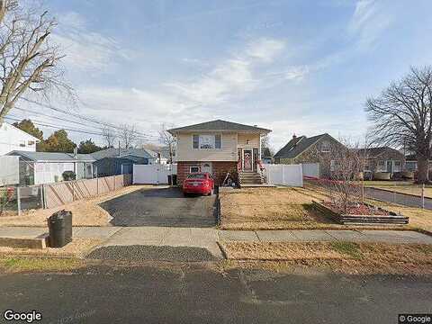 Broadway, LINDENHURST, NY 11757