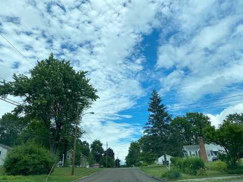 Skyridge, LUDLOW, MA 01056