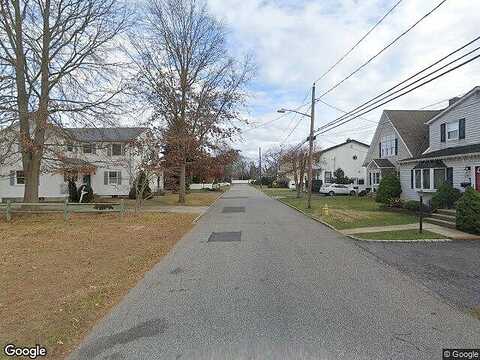 No Street Given, Islip, NY 11751