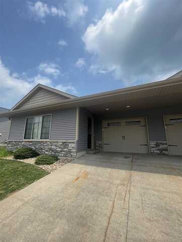 112 Wild Rose Ln, Solon, IA 52333