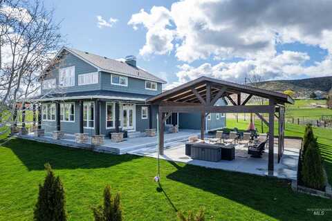 7065 Mustang Lane, Emmett, ID 83617