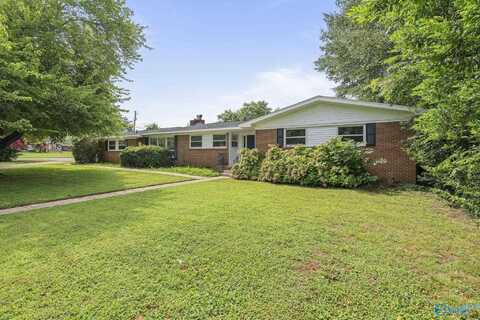 7803 Logan Drive SW, Huntsville, AL 35802