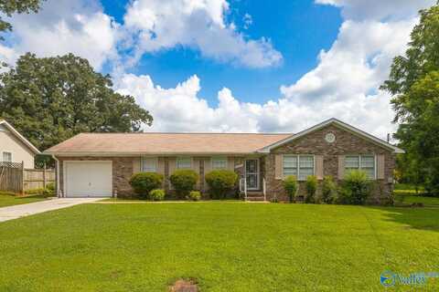 3336 Helena Drive N, Huntsville, AL 35810