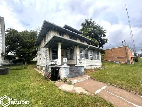 209 W Maple Avenue, Ottumwa, IA 52501