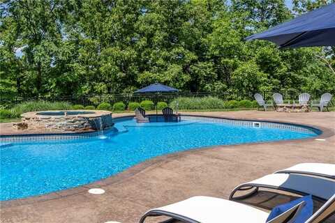 407 NW Linebarger LN, Bentonville, AR 72712