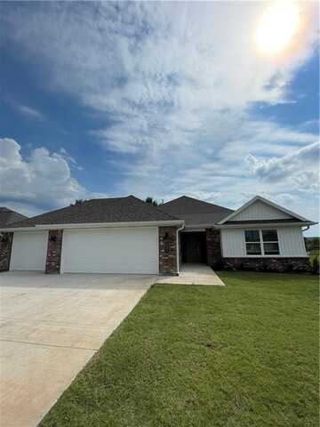 201 Pennington AVE, Prairie Grove, AR 72753