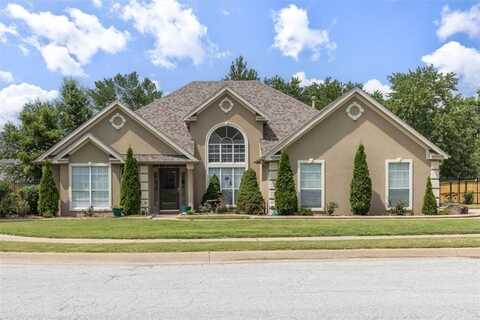 4556 W Sandingham ST, Fayetteville, AR 72704