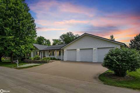 7 Hobart Place, Grinnell, IA 50112