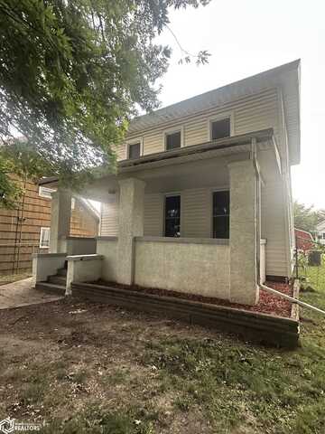 1315 Madison Avenue, Burlington, IA 52601