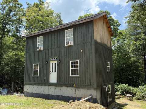 456 Nydeck Rd, Robbins, TN 37852
