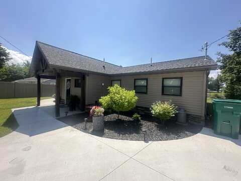 116 Miami Drive, Houghton Lake, MI 48629