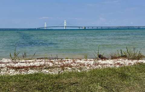 914 Lakeside Drive, Mackinaw City, MI 49701