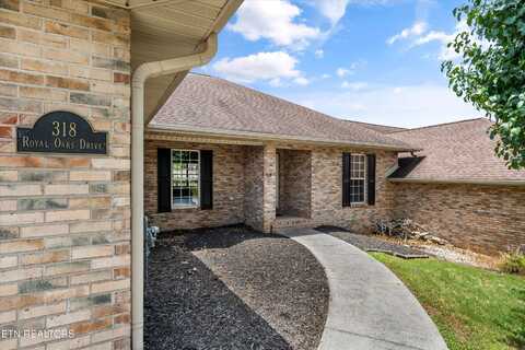 318 Royal Oaks Drive, Maryville, TN 37801
