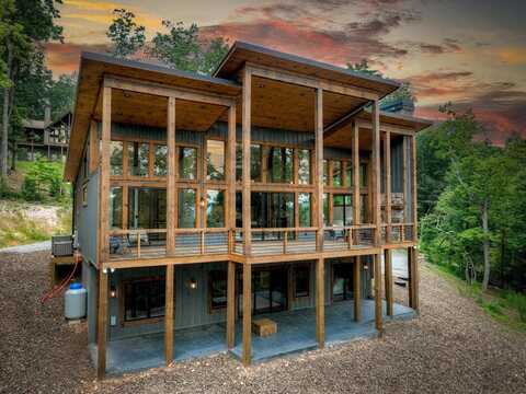 768 Cherokee Circle, Ellijay, GA 30540
