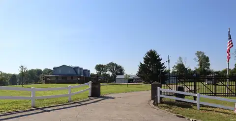 11032 Fiscus Cemetery Road, Coal City, IN 47427