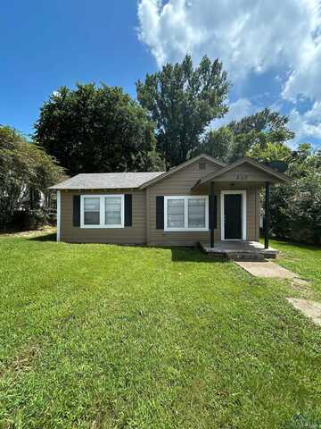 309 Boren St, Henderson, TX 75652