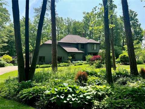 8985 Williams Road, Chardon, OH 44024