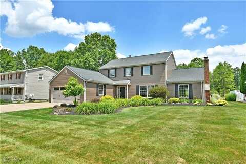 191 Maple Leaf Drive, Hubbard, OH 44425