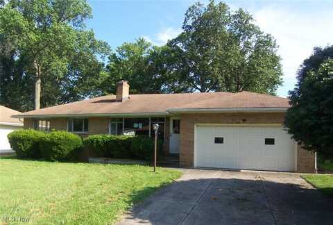 918 Starlight Drive, Seven Hills, OH 44131