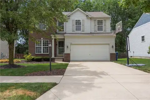 9034 Huxley Lane, Olmsted Twp, OH 44138