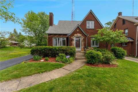 4019 Euclid Boulevard, Youngstown, OH 44512