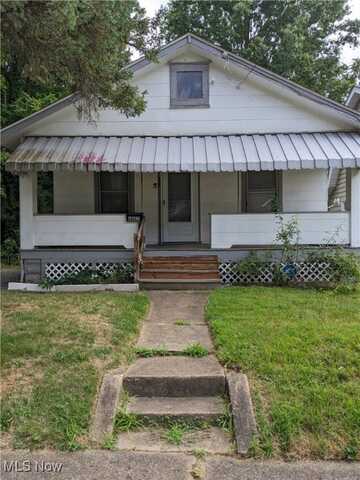 665 Hudson Avenue, Akron, OH 44306