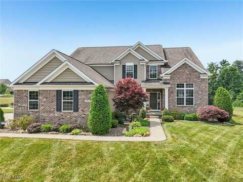 685 Shannon Place, Aurora, OH 44202