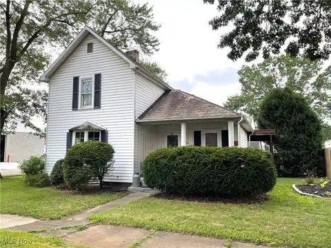 444 5th Street NW, New Philadelphia, OH 44663