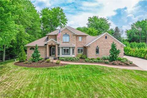 2641 Topflite Drive, Akron, OH 44312
