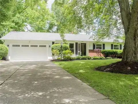 250 Sleepy Hollow Drive, Canfield, OH 44406