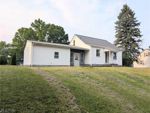 173 6th Street SW, Brewster, OH 44613