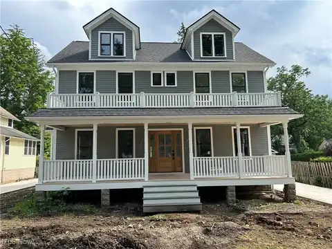 81 Hall Street, Chagrin Falls, OH 44022