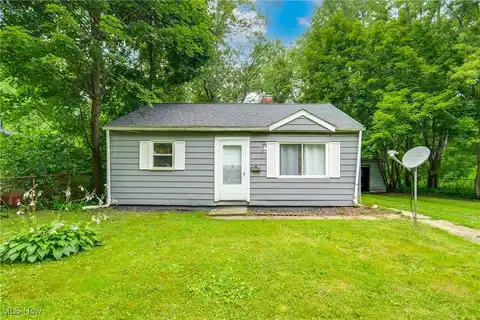 1276 Frederick Boulevard, Akron, OH 44320