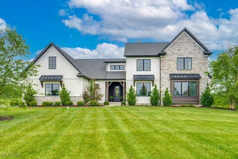 4500 Glenview Court, Seville, OH 44273