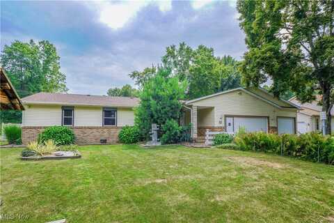 570 Rawlins Avenue, New Franklin, OH 44319