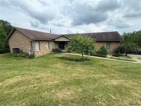 2597 Pyle Road NW, Dover, OH 44622