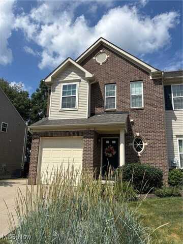 1420 Wellingshire Circle, Cuyahoga Falls, OH 44221