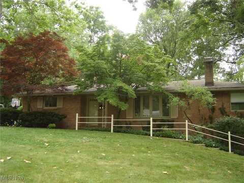 1275 Janet Avenue NW, North Canton, OH 44720